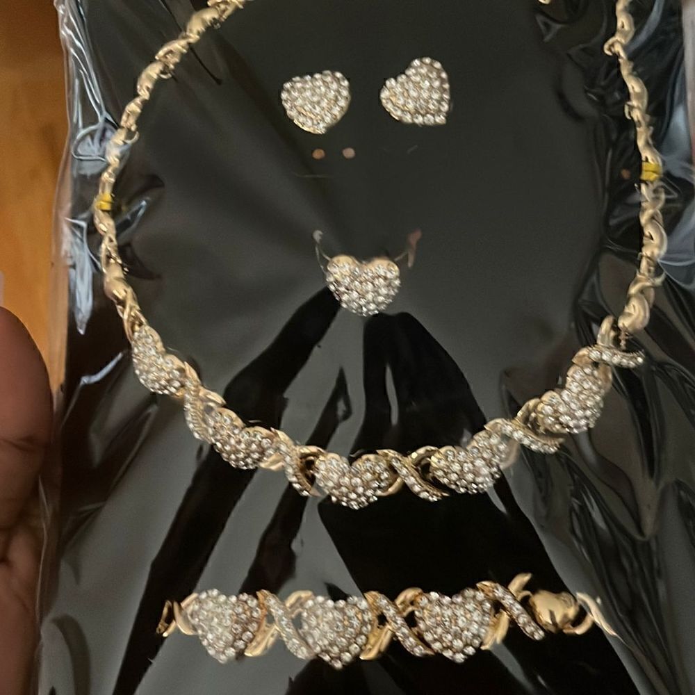 Womens necklace set   